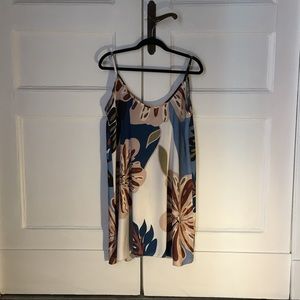 Floral Dress FITS LIKE LARGE